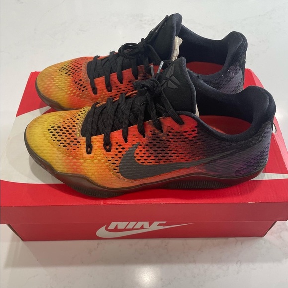 Kobe 11 ‘Sunset’ - Picture 2 of 8
